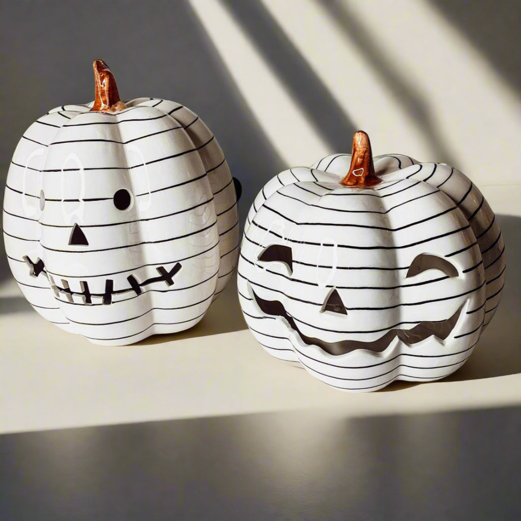B&W LED Pumpkin-5